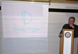 Arne Hanssen orienterer om den planlagte Designvegen.