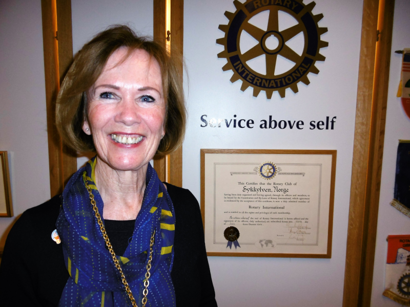 Presidenten sin time med Vinlotteri.