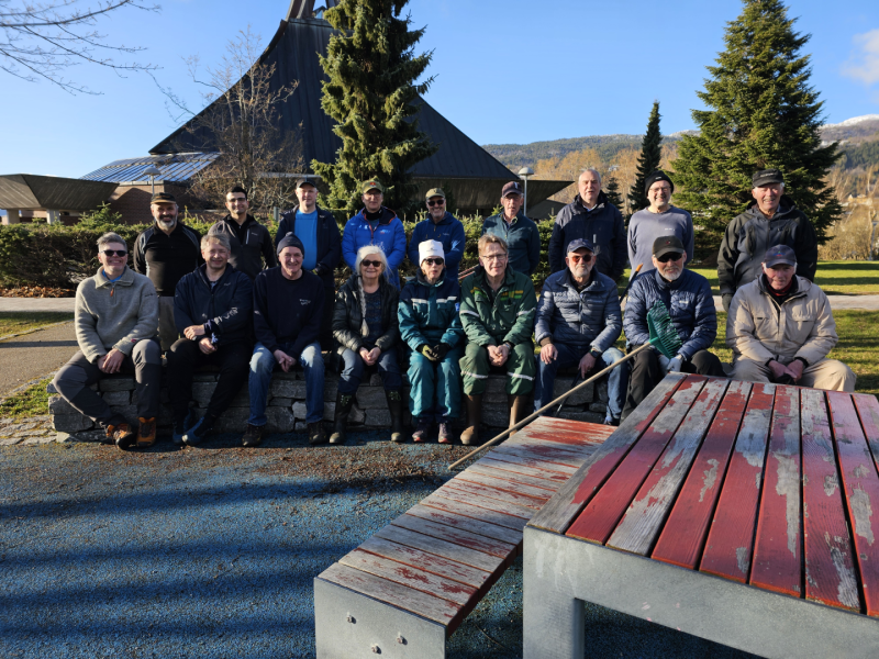 Rotary-dugnad i Kyrkjeparken